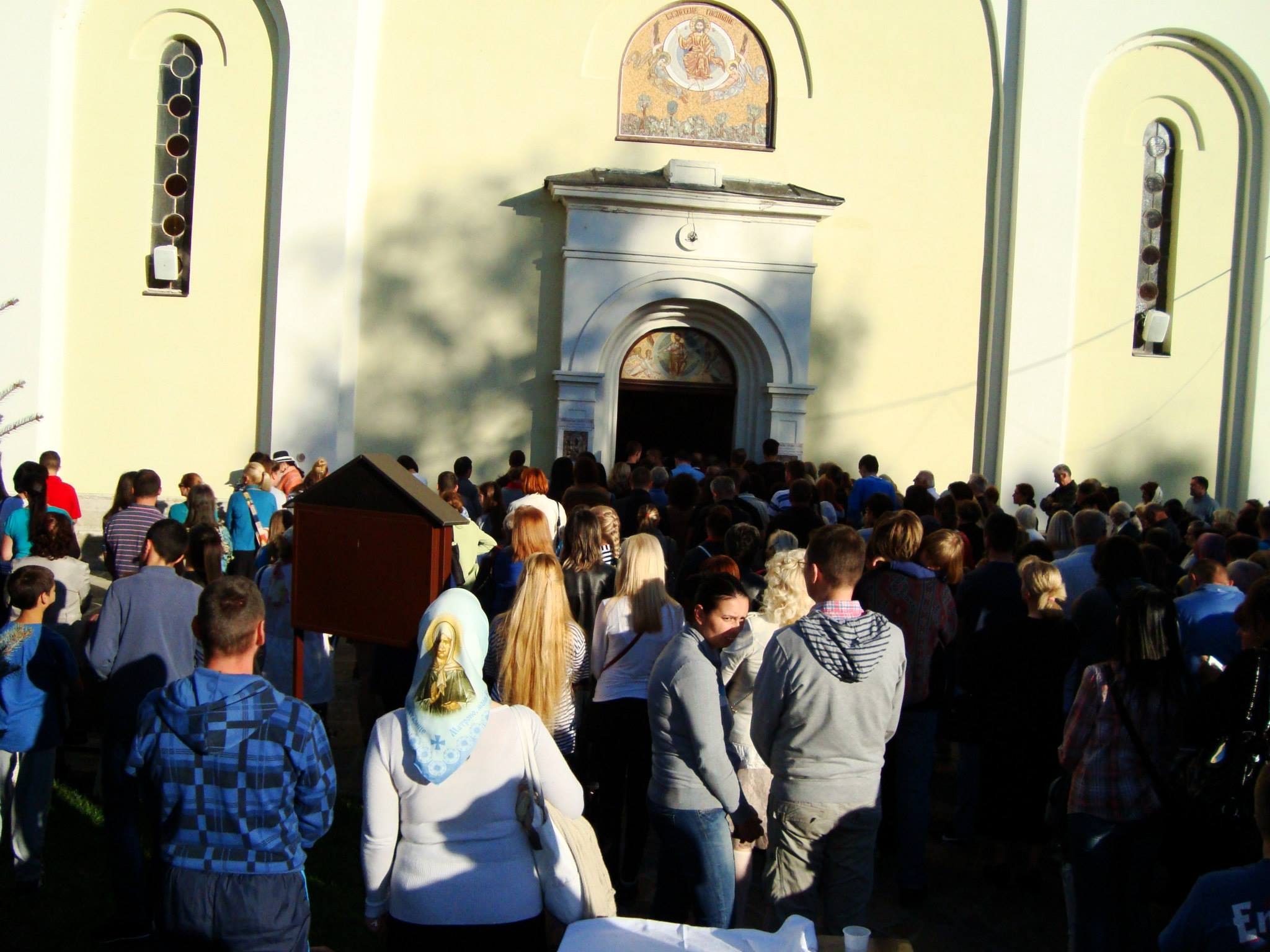 U Čačku organizovan svečani doček Čudotvorne ikone Presvete Bogorodice Trojeručice