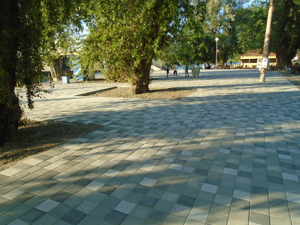 Postavljen behaton na prostoru gradske plaže