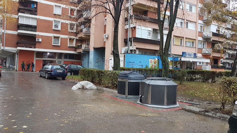 JKP Komunalac Čačak - podzemni kontejner u Svetozara Markovića JKP Komunalac Čačak - podzemni kontejner u Svetozara Markovića